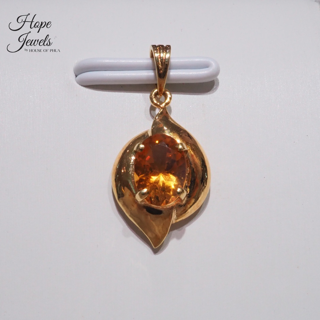 Hope Jewels - Oval Citrine Leaf Design 18k Yellow Gold